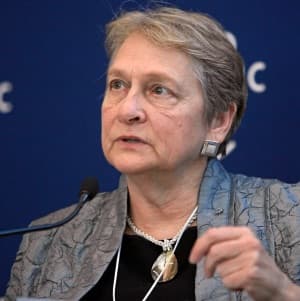 Laura Liswood